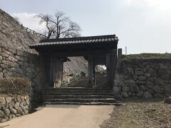 復元された西坂下御門。