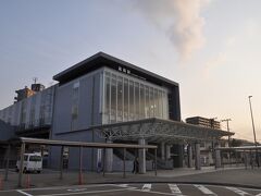 　今回は友人と二人で出かけます。
　スタートは高岡駅からです。