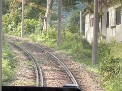 箱根登山鉄道に初めて乗りました。
人も少なくて、眺めのいい席に座れてラッキー♪