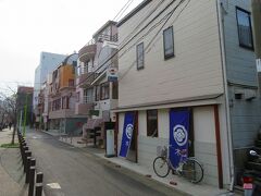 ここから九品仏までこの緑道を歩きます。