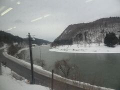 奥の細道最上川ラインの愛称が付けられている陸羽西線は、山形県新庄市の新庄駅から同県東田川郡庄内町の余目駅の43.0kmを結ぶローカル線です。