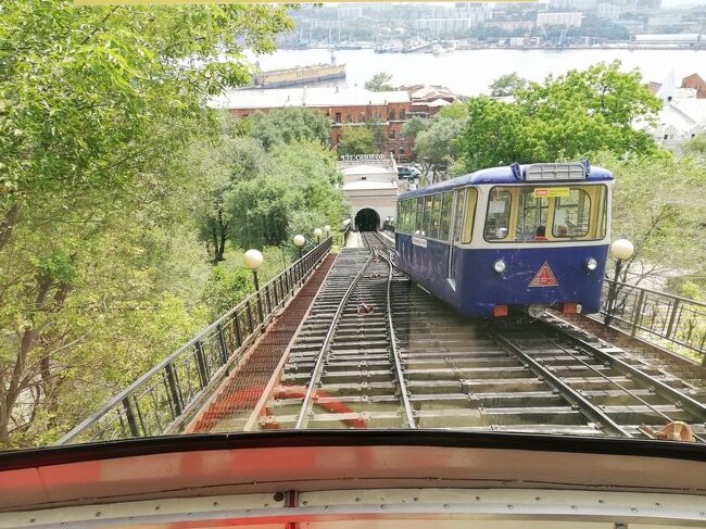 翌日はケーブルカーで鷲の巣展望台へ。