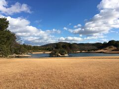 旭川を渡って後楽園へ。ここは水戸の偕楽園、金沢の兼六園と合わせて日本三名園に数えられる回遊式庭園です。国の特別名勝に指定されていて入場料は410円也