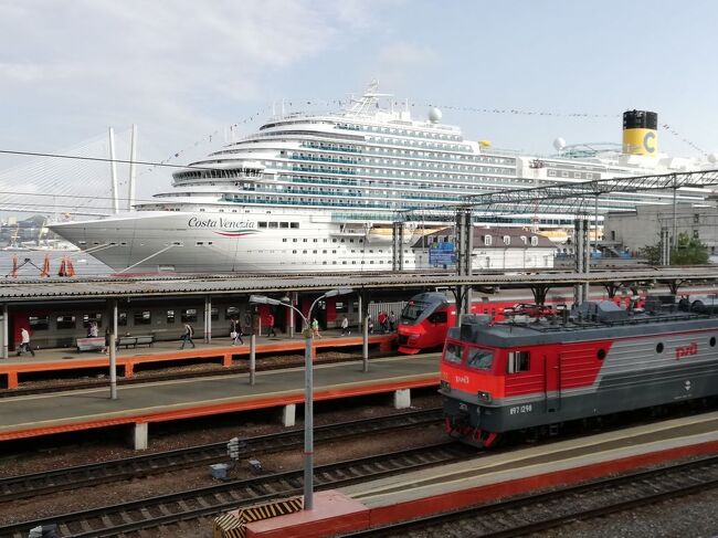 クルーズ船も停泊していました。