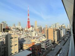 東京・麻布十番『Oakwood Hotel & Apartments Azabu』9F

『オークウッドホテル＆アパートメンツ麻布』のお部屋の
バルコニーからの眺望の写真。

右側は赤羽橋方面。
