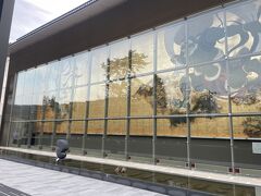 のんびりランチの後、岡田美術館館内へ。
(あ、箱根湯本駅で岡田美術館の割引チケットを購入するのを忘れた、、)

ホテルのチェックインの15時までの時間潰しのつもり、、と思ったらとんでもない。ぐんぐん引き込まれて、あっというに閉館時間。それでも全然時間が足らない。見応えありました。

『花鳥風月 名画で見る日本の四季　琳派・浮世絵から御舟・一村まで』の展示会が開催されていて前期が春夏編(～7月10日)、後期の秋冬編 が2022年7月16日（土）～12月18日（日）なので是非また行きたいです。
