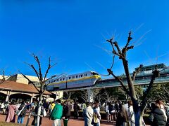 なーんて言いながら過ごしていたら結構すぐに入園時間♪