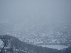 ロープウェイで函館山へ
曇っていてほとんど何も見えない（泣）

