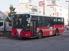 上田では、駅前ロータリーに佇む 上田バスを撮影。。