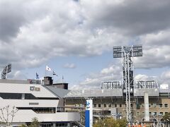 甲子園球場の左隣は今月初めにリニューアルオープンした甲子園歴史館！

春のセンバツ大会中なんで、やってない催しも多いのと時間もないので寄らず仕舞い(>_<)