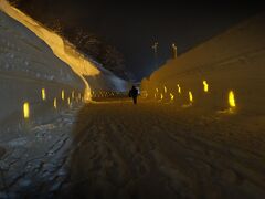 　幻想雪回廊は１月末～２月の土曜日のみ。１９：００～２０：００の間だけ点灯されます。
