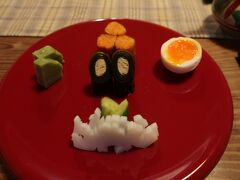 18時
琉球宮廷料理「赤田風」