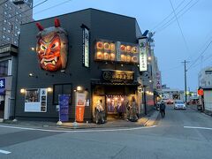 秋田市に戻って来て、夜は、送別会

なまはげも登場する居酒屋で行われた。
