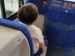 
☻ゆりかもめ

朝食後は、電車好きな息子が乗りたいと言ったので、移動手段ではなく観光としてゆりかもめに乗ってきました笑
