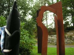 「こんにちは！」
グリーグ博物館の入り口にはこんな横顔のモニュメントが。
この横顔がちょっとアインシュタインぽく見えちゃうんですけど。ははは