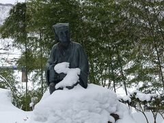 山寺の芭蕉像