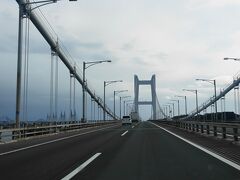 岡山側から瀬戸大橋を渡ります。まずは、下津井瀬戸大橋。