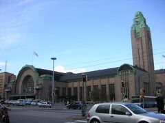 あったあった。中央駅♪
サーリネン設計で1919年にできてるんですね。
わ～、アールデコだ。