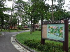 二二八和平公園は日本統治時代に作られた大きな公園。
園内には中華風の楼閣などが点々と建っています。