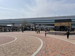 阪神本線で甲子園駅に降り立ちます。甲子園球場を見てみたかったのです。