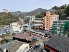 今日の宿泊は有馬温泉です。「東の草津、西の有馬」と言われるくらいの温泉地ですので来てみたかったのです。