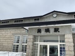 美瑛駅に到着！

駅前でカメラマンさんと合流しました。
真っ先に「北海道暑いですね！！！」と言ってしまった(；´Д`A

ここからは車で撮影ポイントへ連れて行ってもらいます。