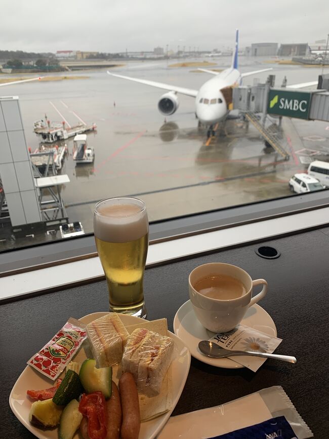 ラウンジでワクワクドキドキ<br />全然寝れてないか丁度いいかもね。