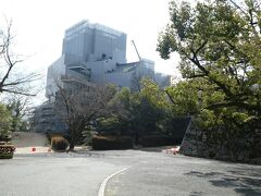 チェックアウトして岡山後楽園に行きました。
岡山城は令和4年11月まで大改修工事でした。残念。