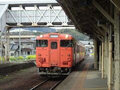 帰りは岩徳線を走る08:37発岩国行の列車です