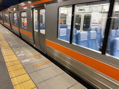 米原駅から見慣れたＪＲ東海の列車でＰＭ21:00から帰宅しました。歩き疲れておつかれ様でした。。。
ここまで春旅北陸、新潟、富士吉田、京都と青春18きっぷ旅読んでいただきありがとうございました。