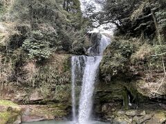 慈恩の滝

上下2段の滝です

きれいな滝つぼ