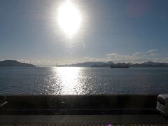 出発。
尾道～糸崎間の車窓はいつ通っても美しい。
