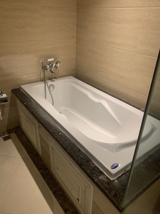 バスタブも大きい🛀<br />