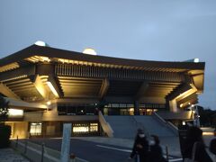 有名な日本武道館！
一度でいいからライブ見てみたい。