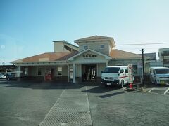 途中、小田原城にて数名の乗客を乗せ発車。箱根鉄道の箱根板橋駅にもバス停車致します。