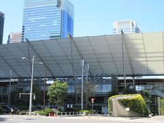 東京駅

グランルーフのある八重洲中央口から出発しました。