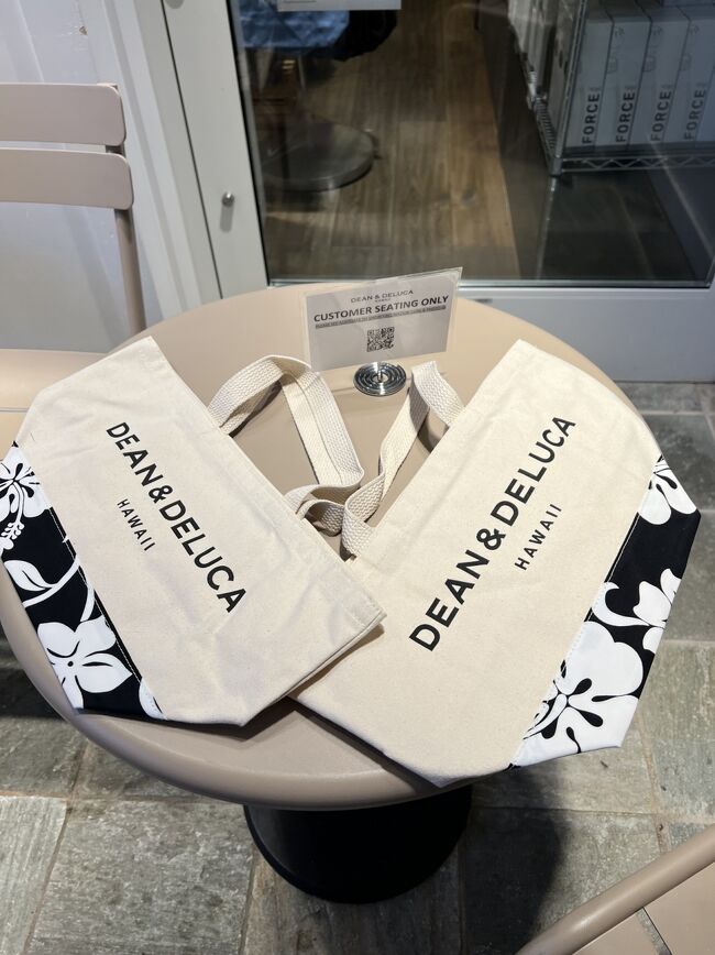 ハイビスカスが綺麗に見えるのを選びました。<br />そこまで選び放題