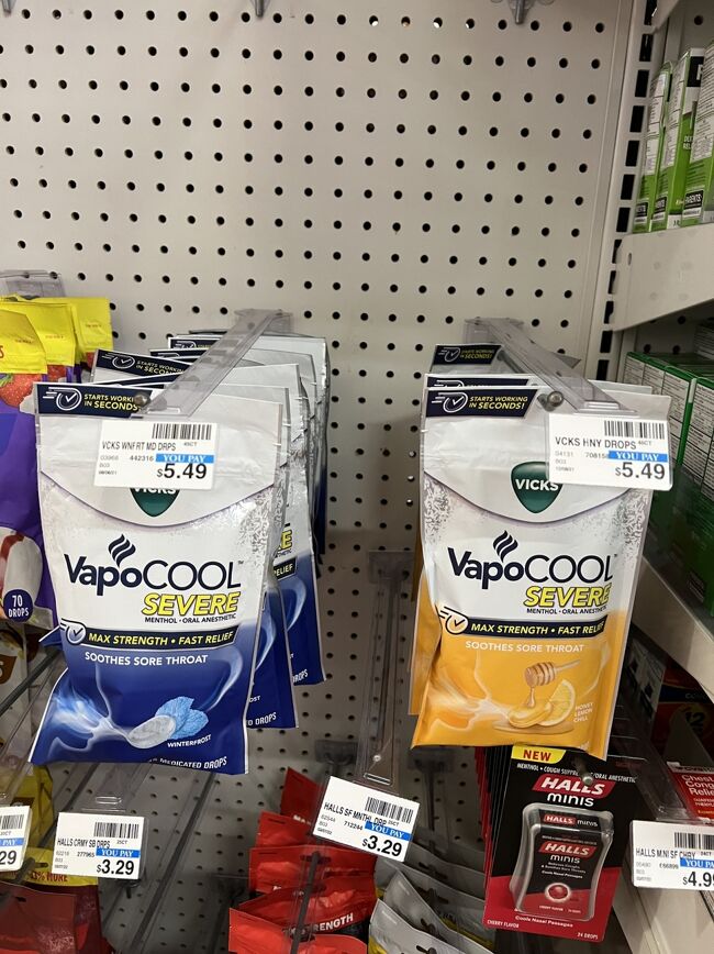 これは、前回参加したオプショナルツアーのガイドさんが咳が止まると教えてもらった飴。<br />薬剤師さんに聞いたところ、咳止め飴ではないそう。<br />でも、効果あった気がしたので買っておくことに。<br />