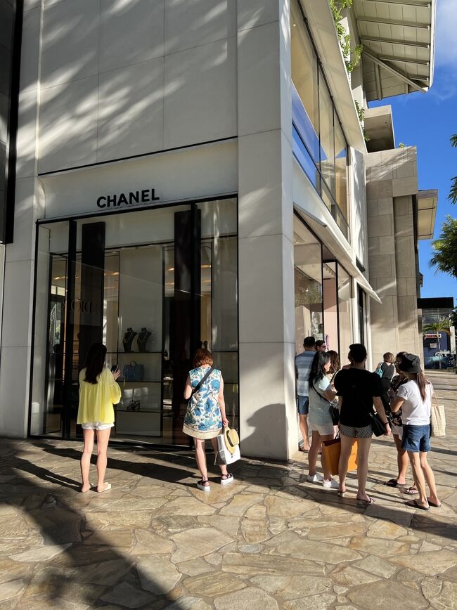 シャネル並んでいるけど何かあるの？