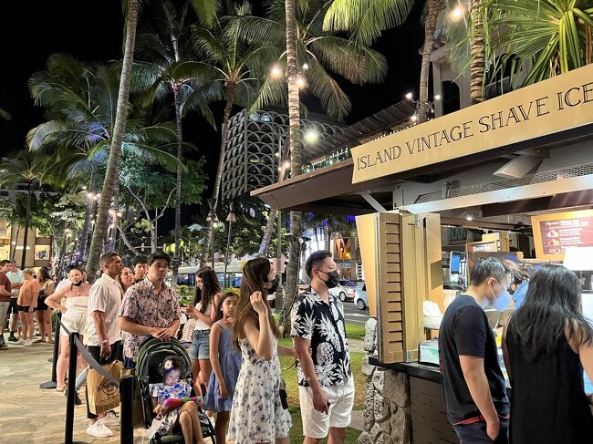 アイランドシェイブアイスが長蛇の列