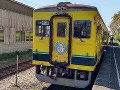 大多喜駅9:25発のいすみ鉄道で大原駅へ戻ります。
車両は、「祈福」のヘッドマーク付き列車です。
いすみ鉄道は、大原駅～大多喜駅間のみ乗車しました。