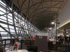 10:25　関西空港着の予定が20分ほど早く到着　
エアロプラザビルからレンタカーに乗って出発