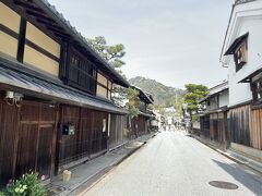 新町の近江商人屋敷が並ぶ通りです。