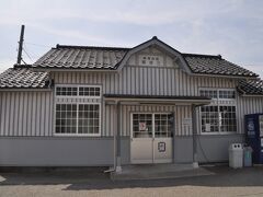 　次は越中三郷駅です。