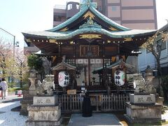 幸稲荷神社．

古い神社のようで，武蔵国豊島郡岸之村の鎮守として1394年に勧請されたようです．
