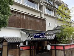 3日目ホテルにて朝風呂、久々に朝食バイキング食べました。

今回泊まったこちらのホテルコスパはいいものの昭和の趣がすごくて
なかなかでした。

宿代はケチっちゃダメですね、、、