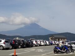 次の目的地大涌谷へ富士山がよく見えました。