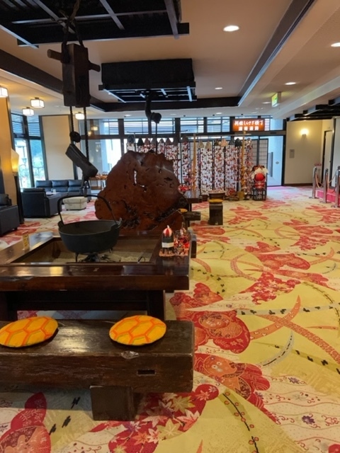 雅亭ロビーは和の雰囲気です。