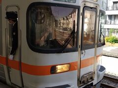 JR富士駅から身延線に乗って1時間15分、身延駅に到着しました。