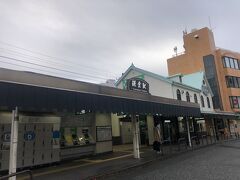 鎌倉駅6時19分到着。西口へ下車する。東口には年一度下車するが、西口にはホント10年ぶりとかで下車した。
